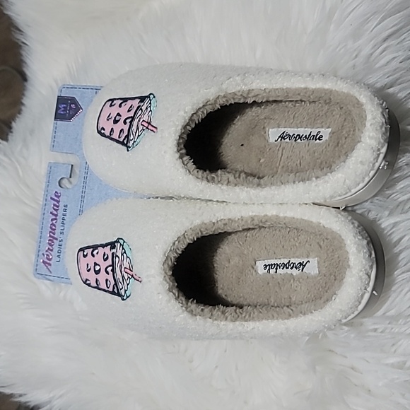 Aeropostale Ladies Slippers - Picture 1 of 2